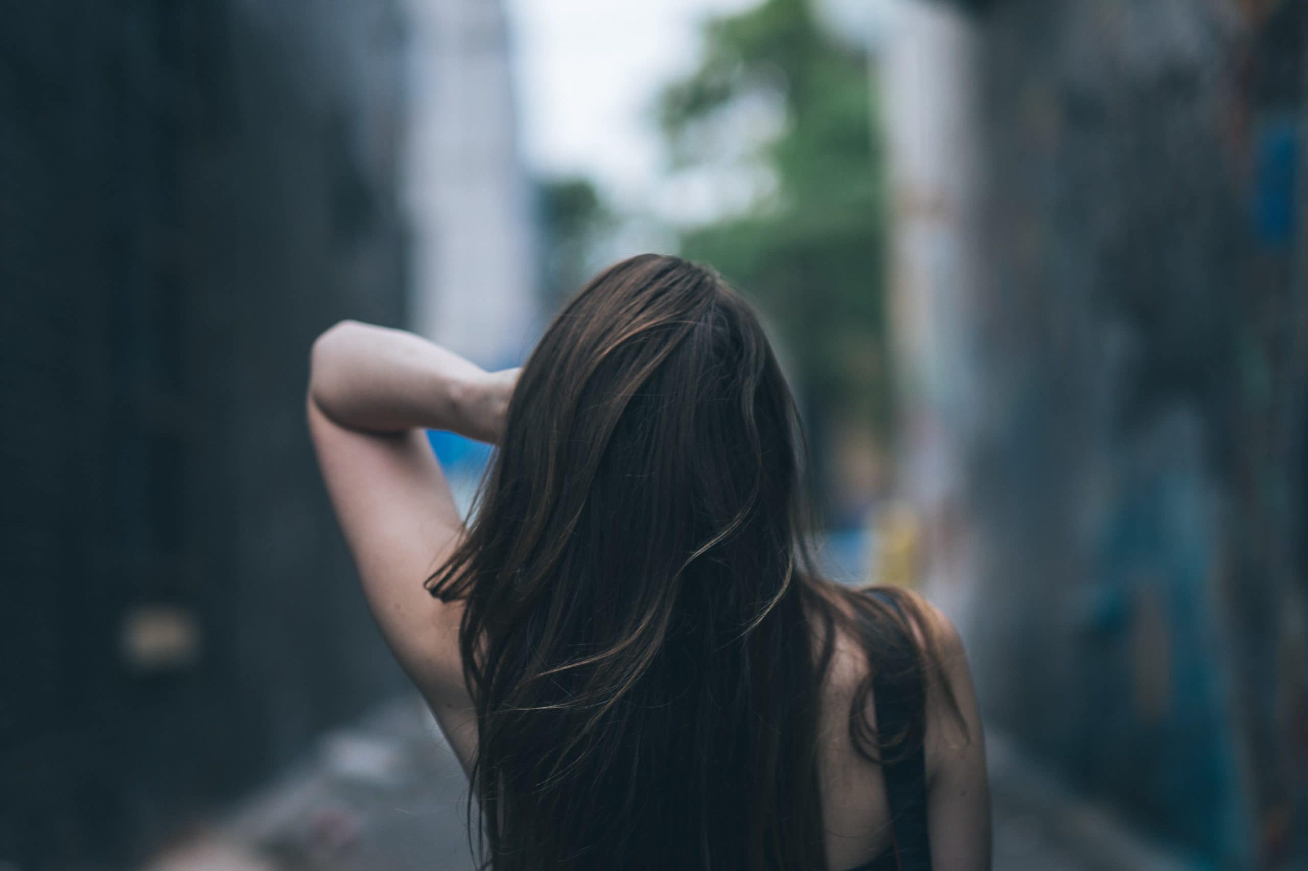 Photo of a girl's back- Blur gallery in Photoshop