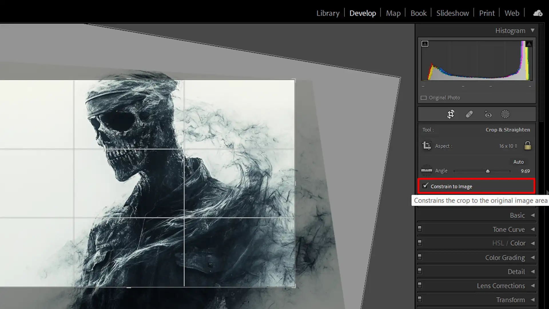 Constrain crop checkbox activated in Lightroom, ensuring proper image proportions.