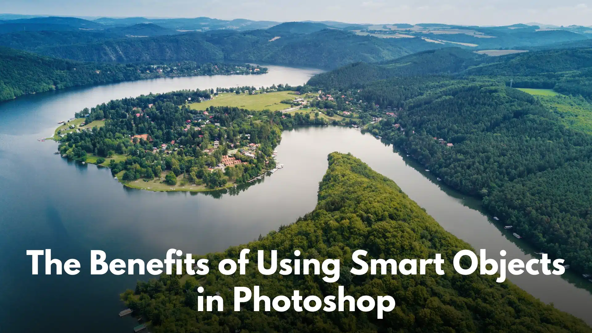 An image showcasing text about the benefits of using Smart Objects in Photoshop.